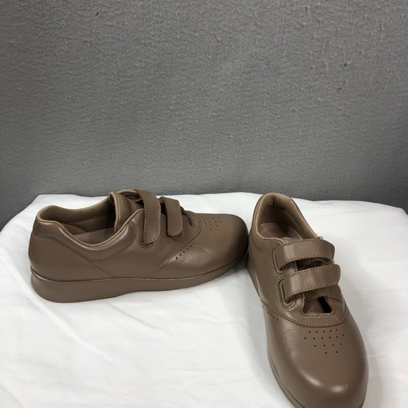 SAS Womens 8 Brown Sneaker tripad comfort  like new supportive made USA - Picture 2 of 10